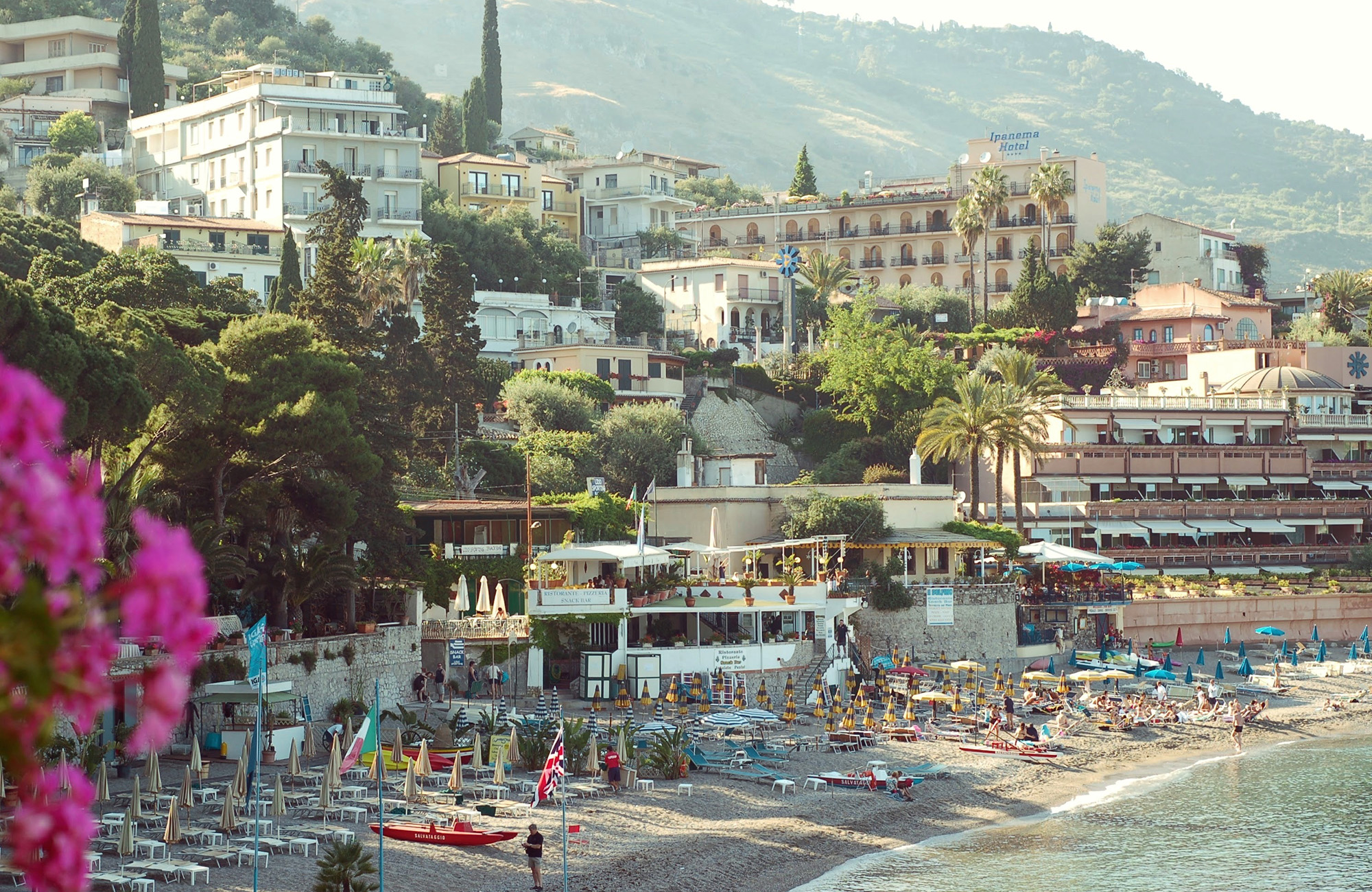 Image of a coastal resort in Italy - KILROY