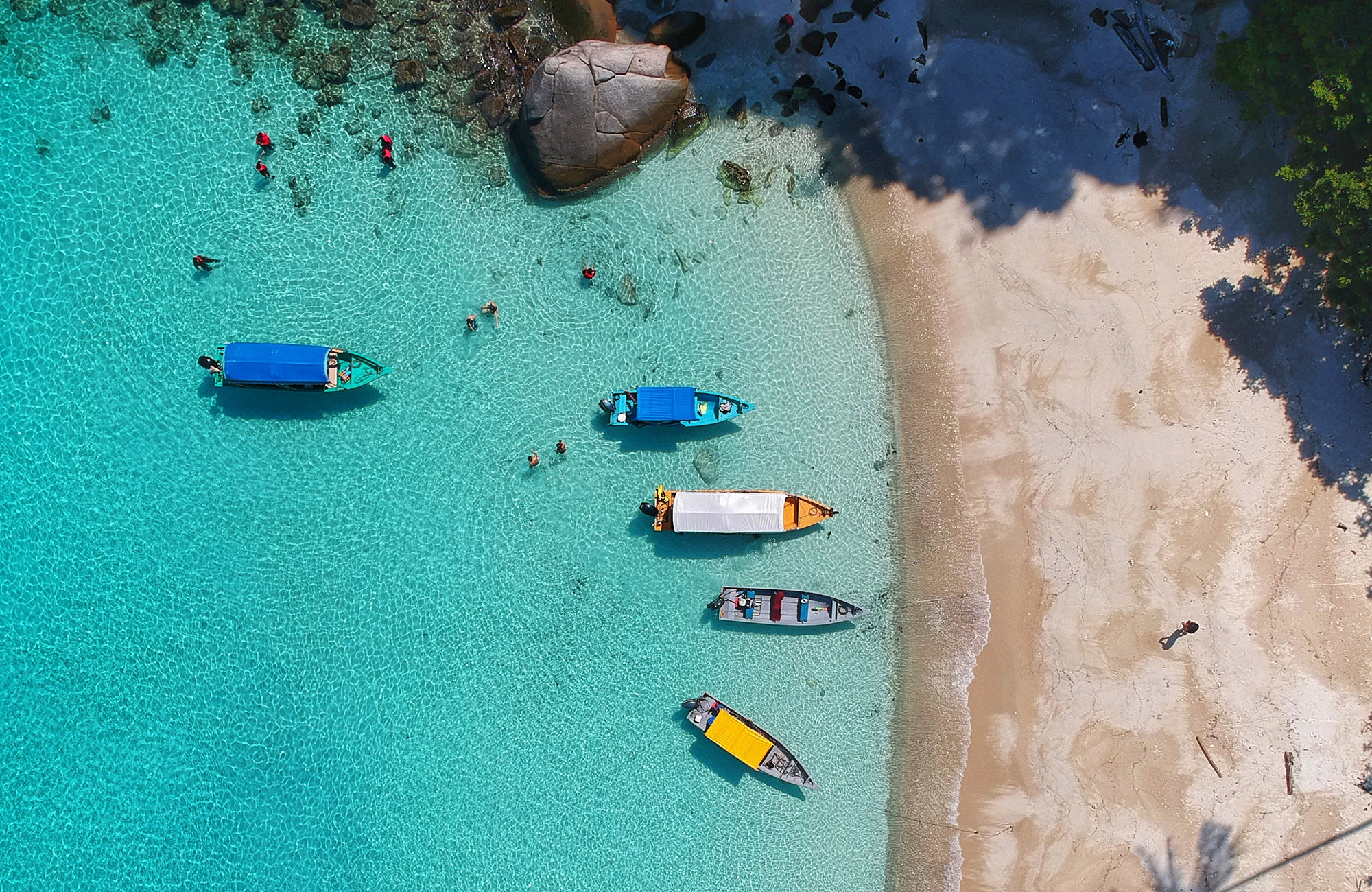 beach-sea-boats-drone