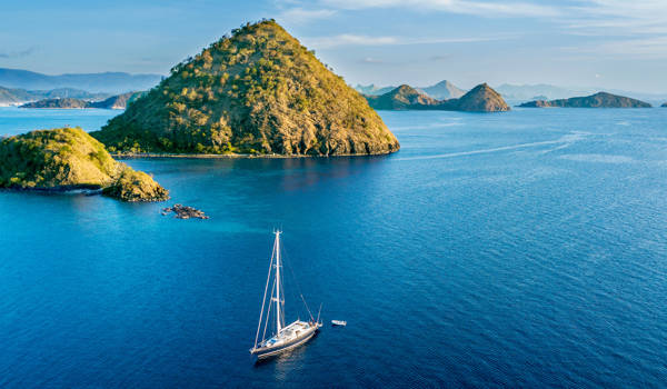sailing-indonesia-sailing-boat-cover