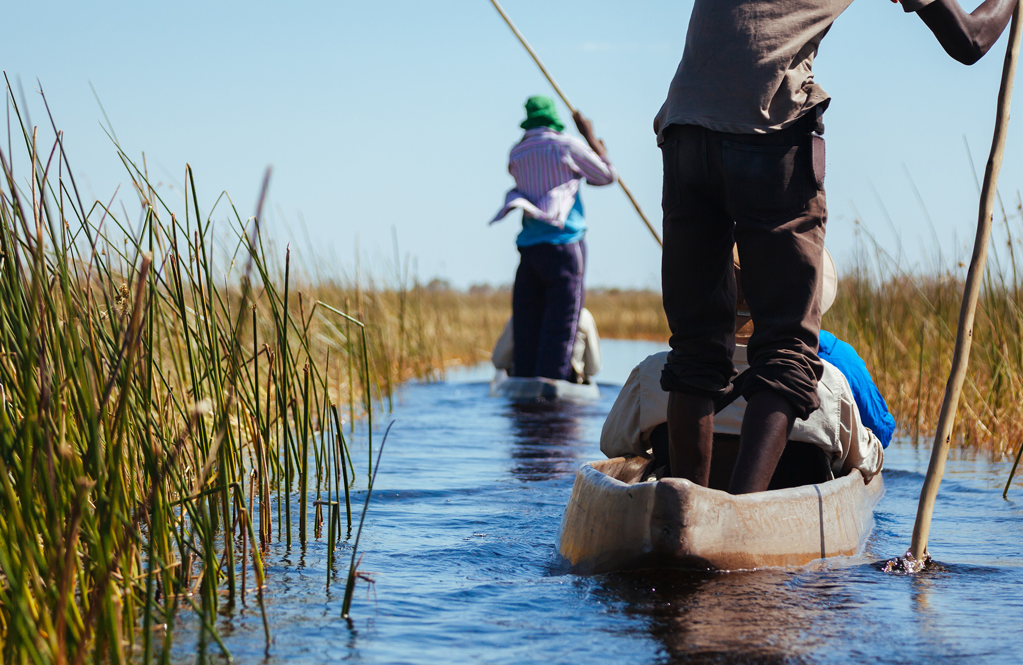 botswana-okavango-river-mokoro-canoe