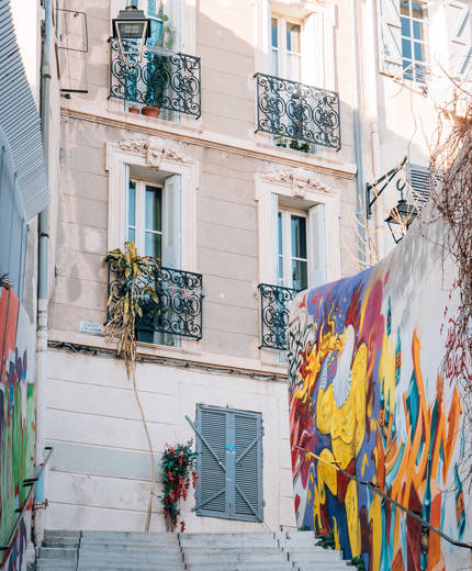 france-marseille-building-front-graffiti-stairs-sidebar