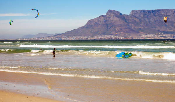 kitesurfing-south-africa-capetown-table-mountain-cover