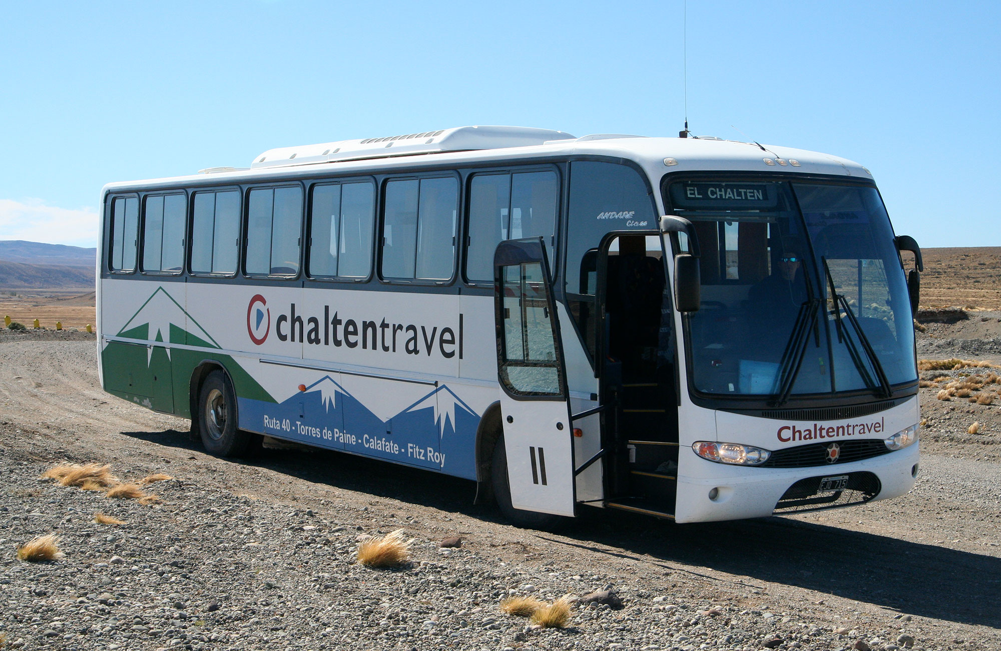 Image of a bus in Patagonia in South America - KILROY