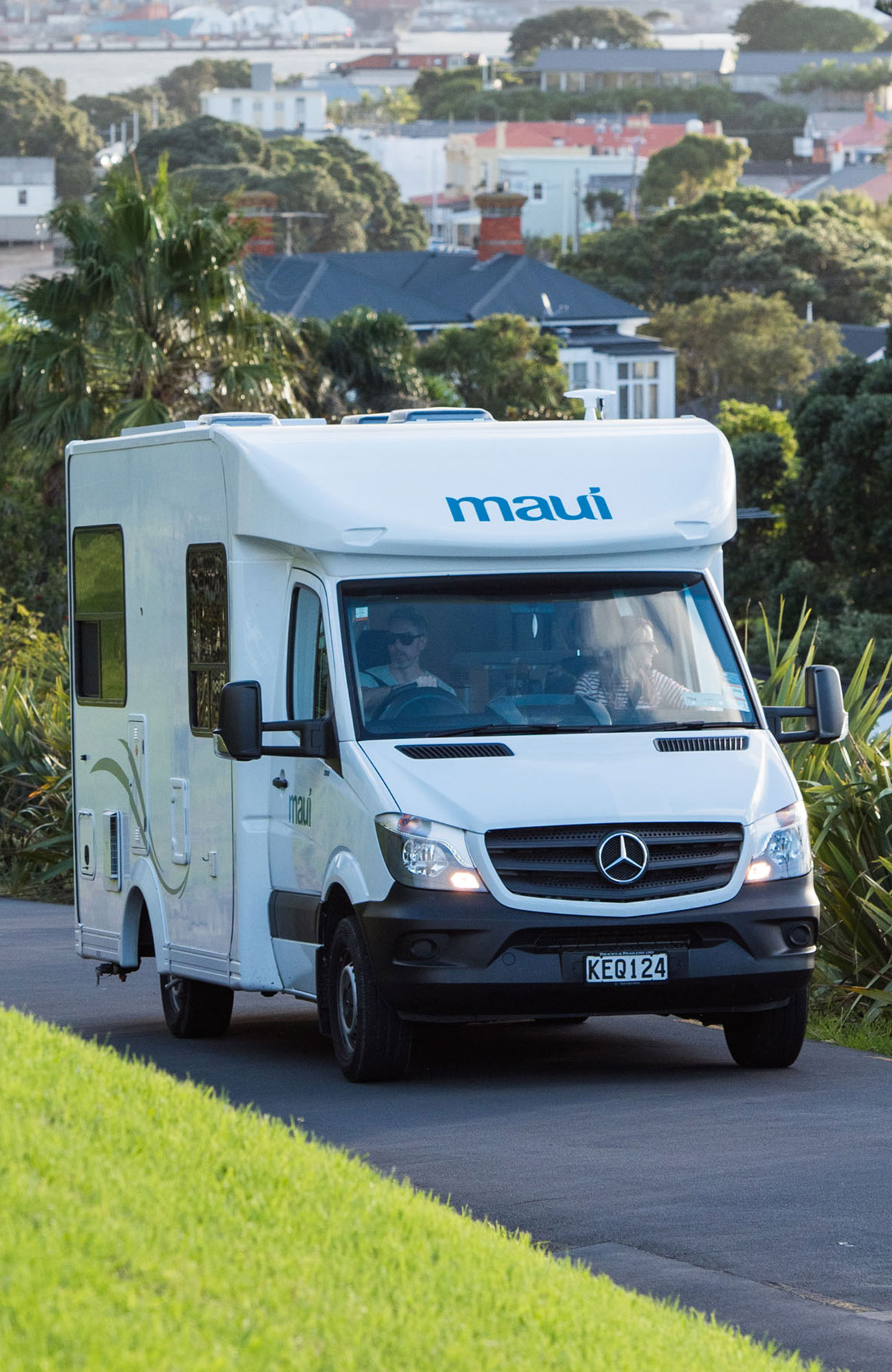 Rent the Maui Cascade campervan in New Zealand