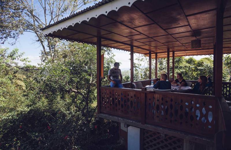 Image of a Spanish class being held in Turrialba in Costa Rica - KILROY