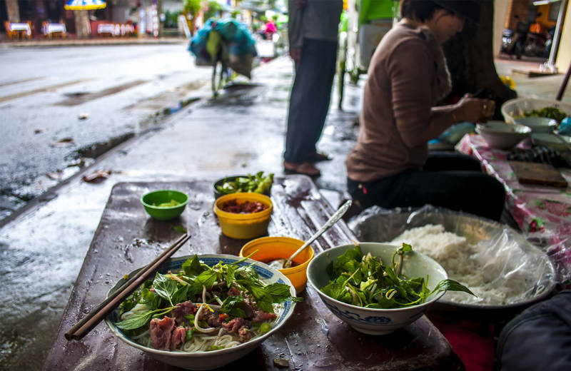 pho-in-vietnam-on-the-streets-cover