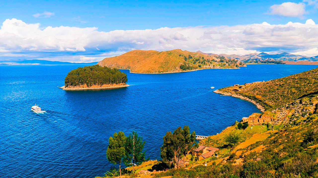 Image of Lake Titicaca which is shared with Peru and Bolivia in South America - KILROY