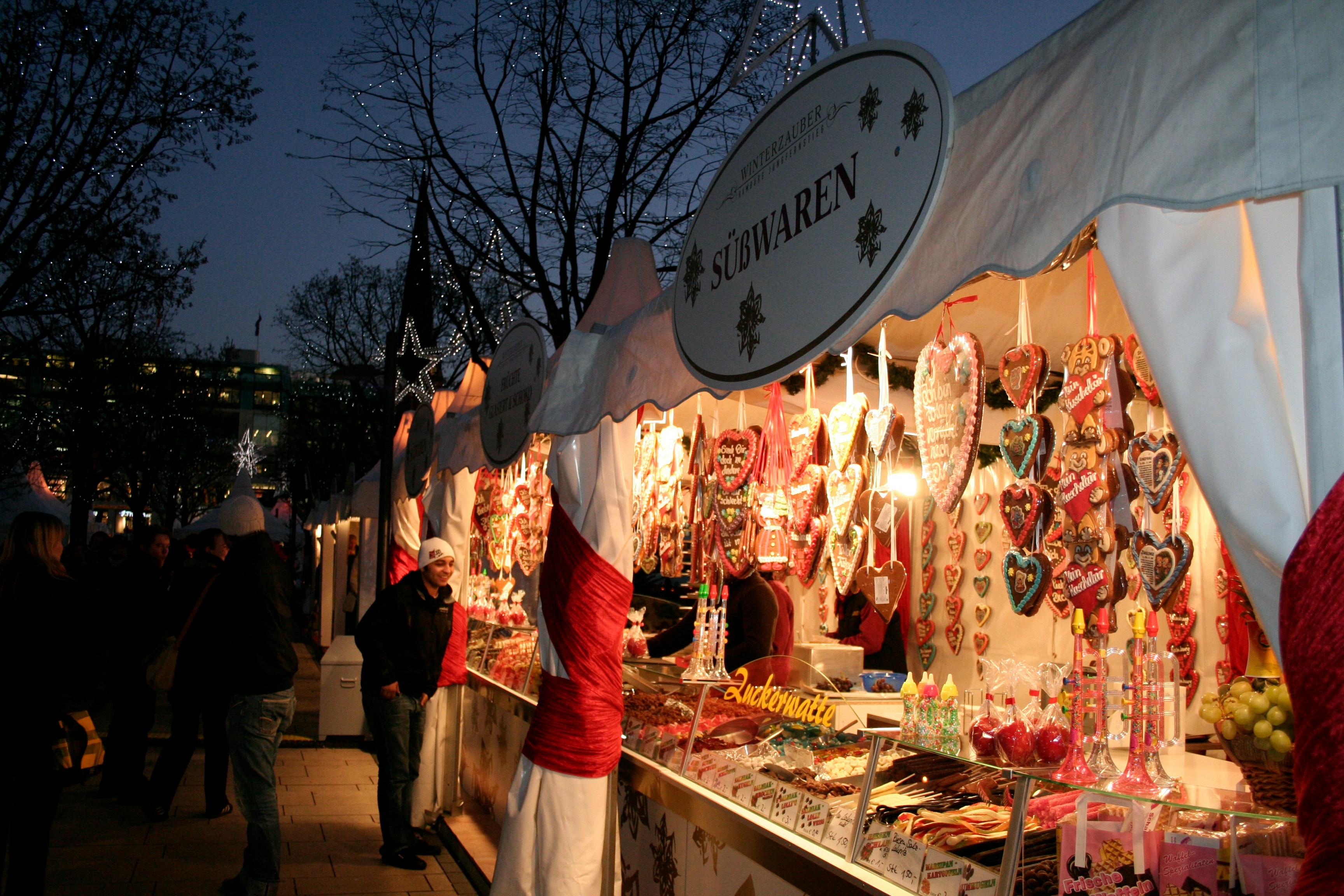 Image of a Christmas market in a town in Germany during the winter season - KILROY