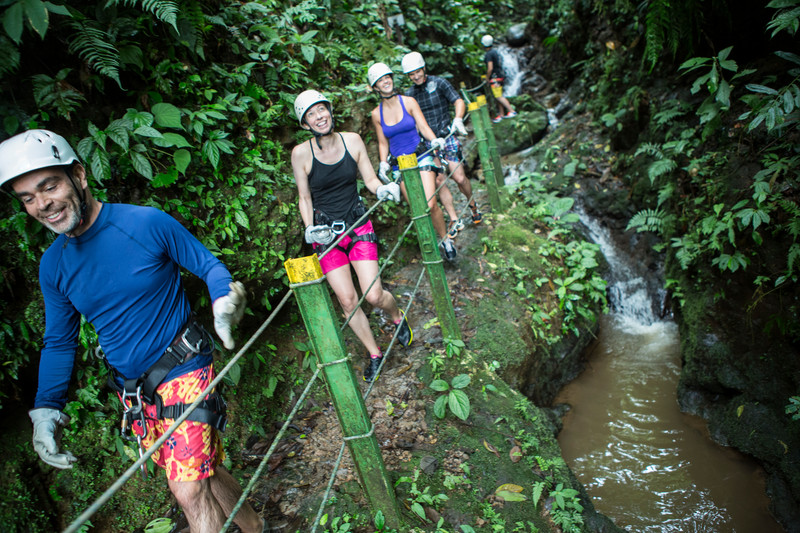 Image of a group exploring the jungle trails of La Fortuna in Costa Rica - KILROY