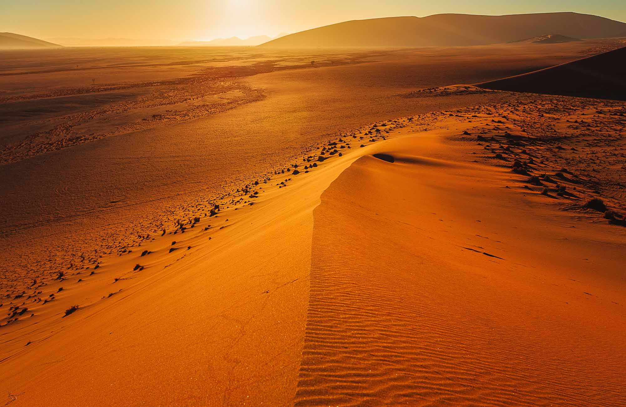 Image of golden sand dunes in Sossusvlei in Namibia - KILROY