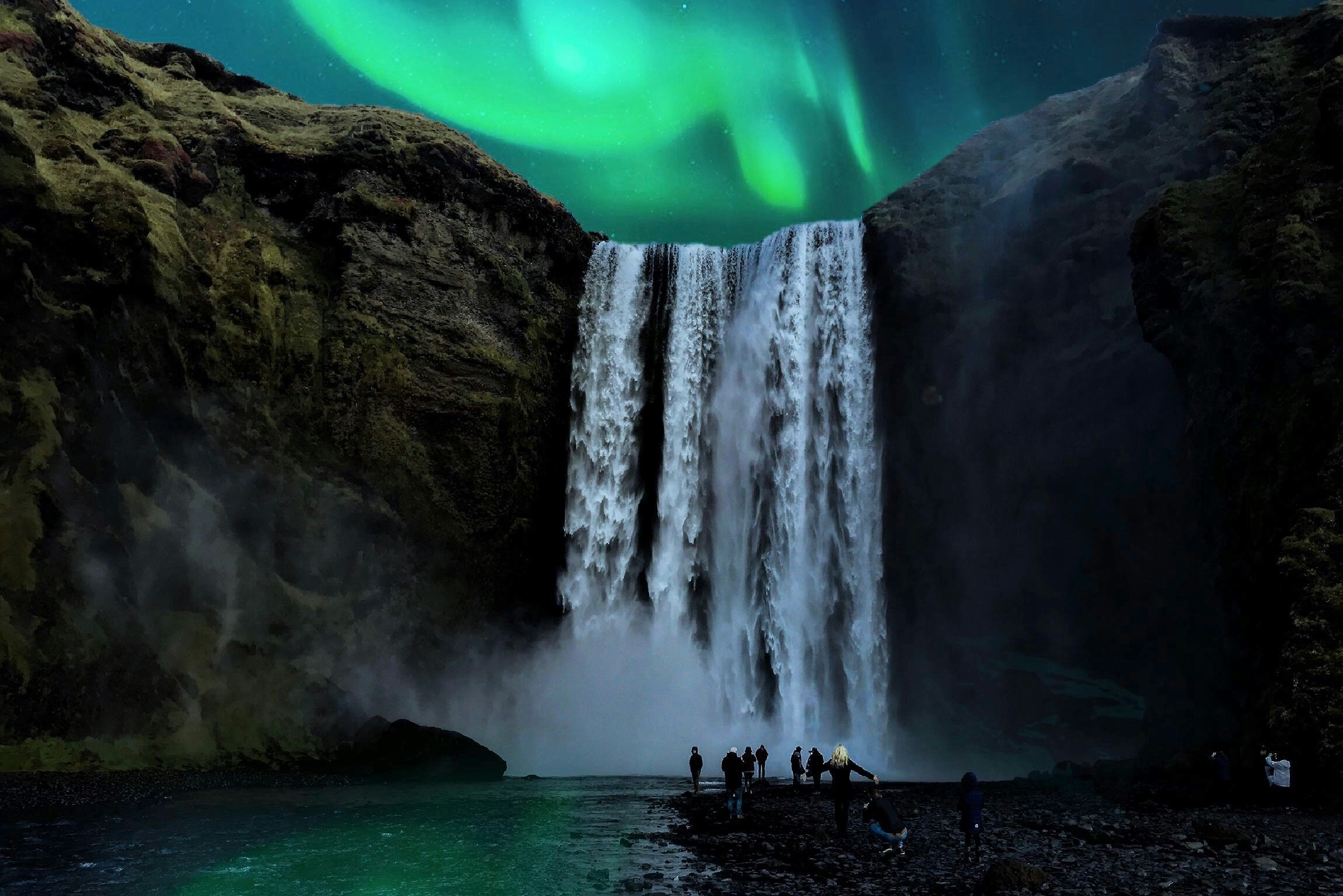 Image of the Northern Lights behind a waterfall at Skógafoss in Iceland - KILROY