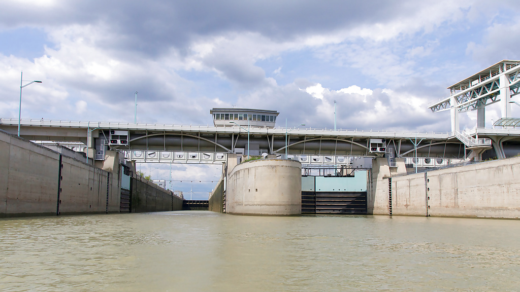 261-uberland-vienna-powerplant-freudenau