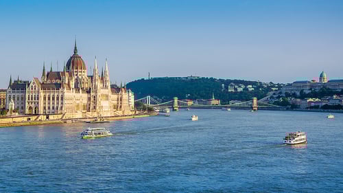 358-excalibur-hungary-budapest-donau-evening-cruise