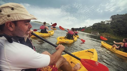 itinerary_mobi_2Costa-Rica-La-Fortuna-Lake-Traveller-Oded-Kayaking