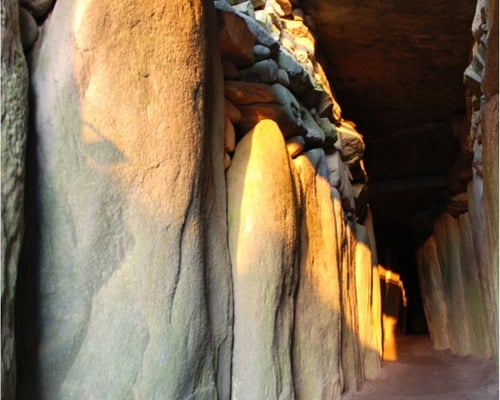 2033-newgrange