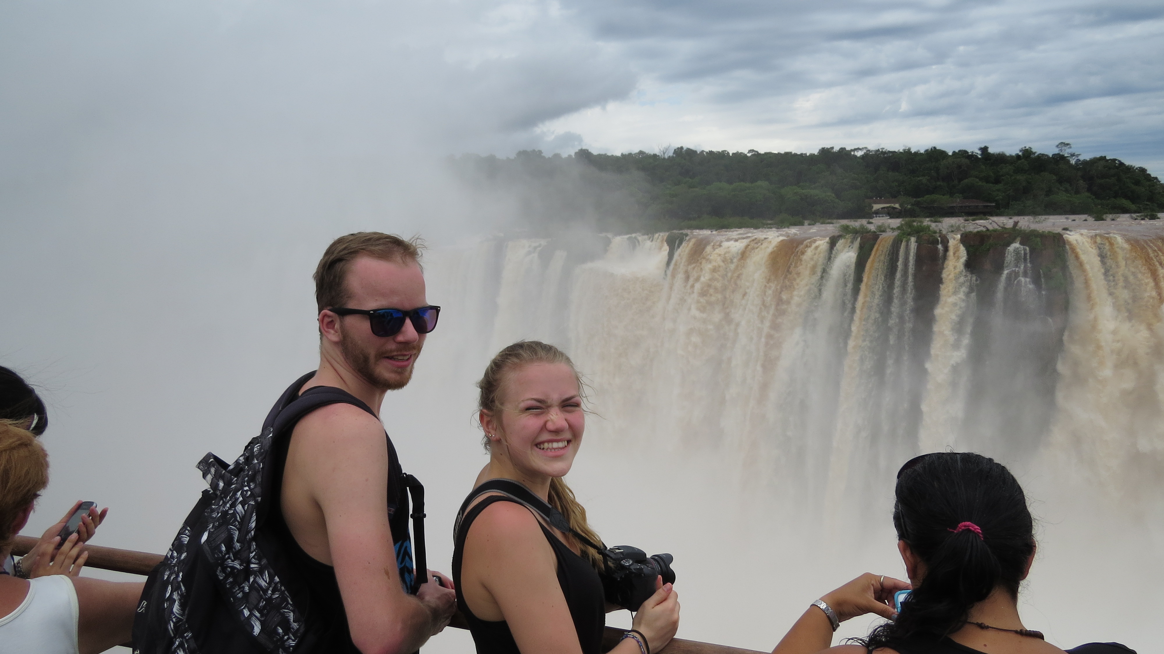 Image of a group of travellers at Iguazu Falls in Argentina - KILROY