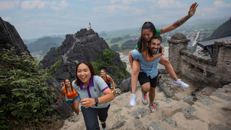 Group of 18-30-somethings on a tour of Vietnam with G Adventures